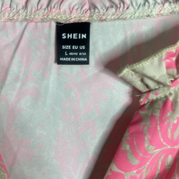 SHEIN woman’s pink and cream button up blouse size large - Picture 3 of 5